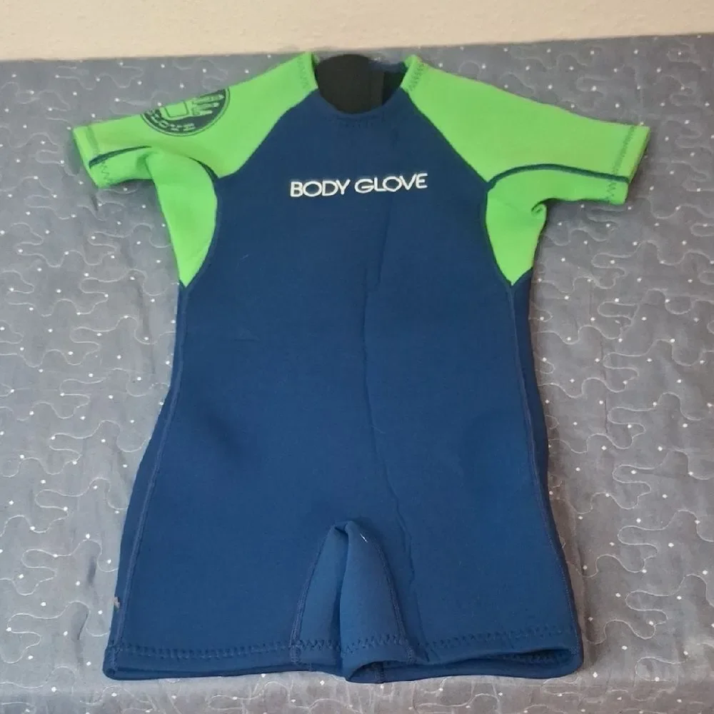 Body Glove Kids Rashguard Shortie size small NWT